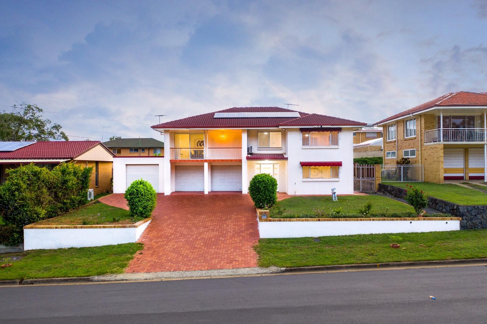 5 bedrooms House in 12 Jonathan Street MACGREGOR QLD, 4109