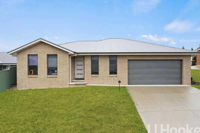 Picture of 1 Walpole Close, KELSO NSW 2795
