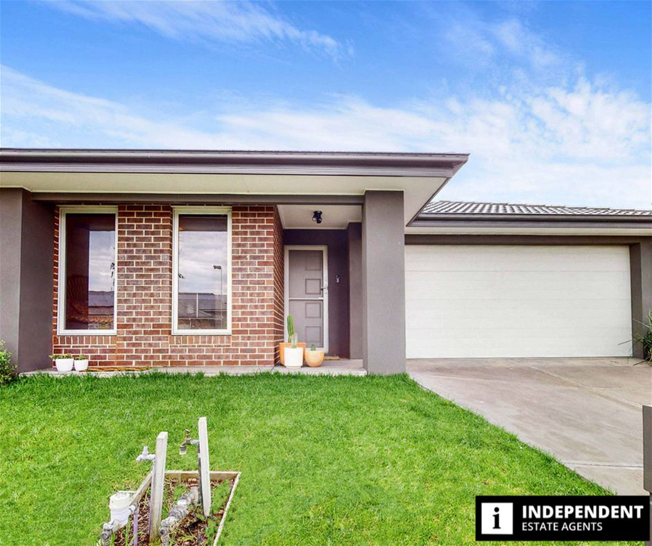 31 Sandymount Drive, Clyde North VIC 3978, Image 0
