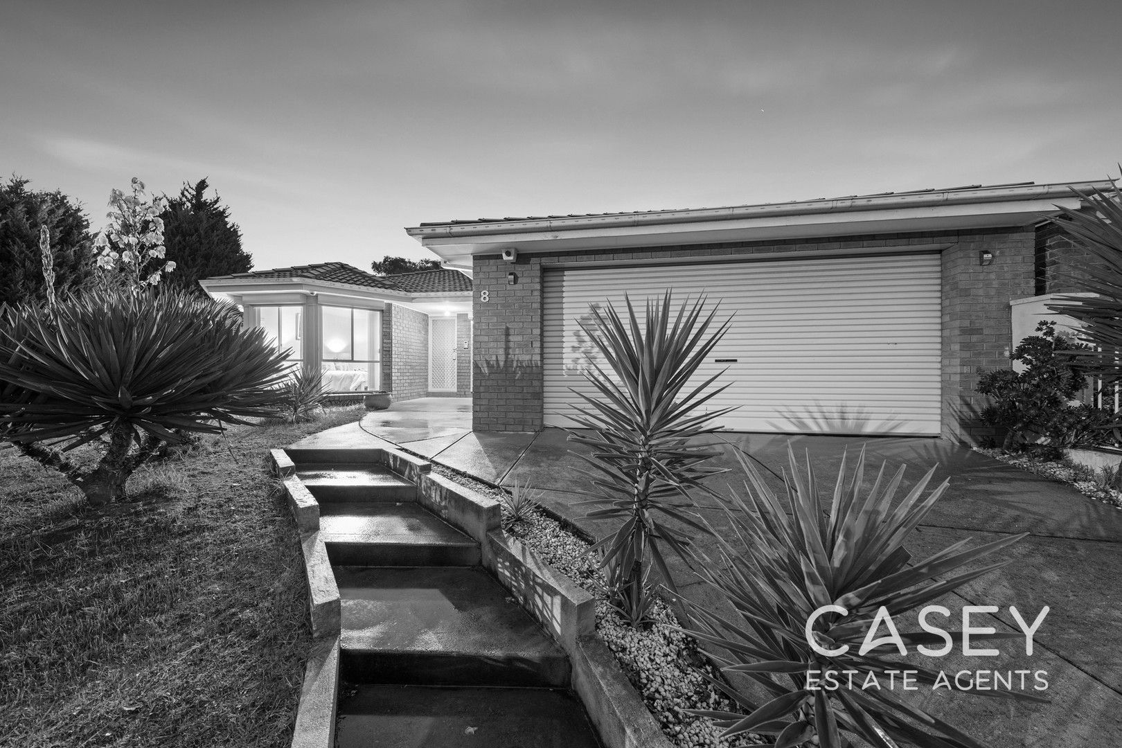 8 Castella Place, Hampton Park VIC 3976 Domain