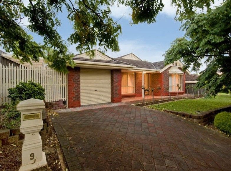 3 bedrooms House in 9 Chelmsford Avenue WYNN VALE SA, 5127