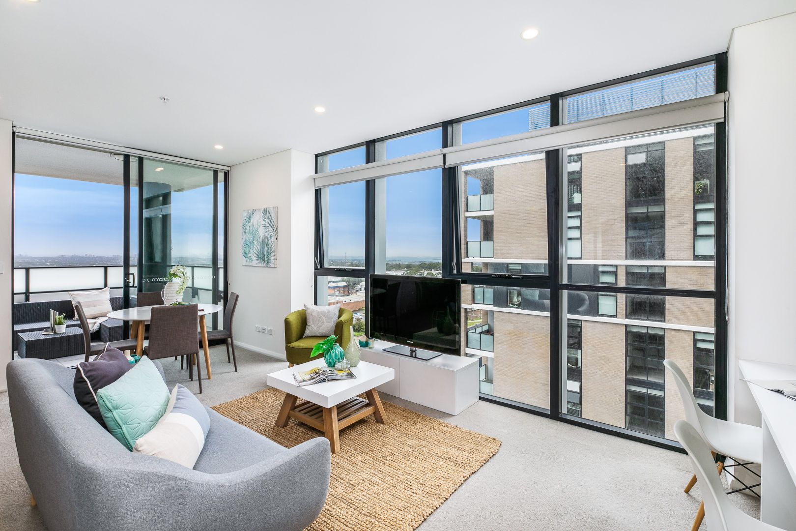 507/3 Village Place, Kirrawee NSW 2232, Image 2