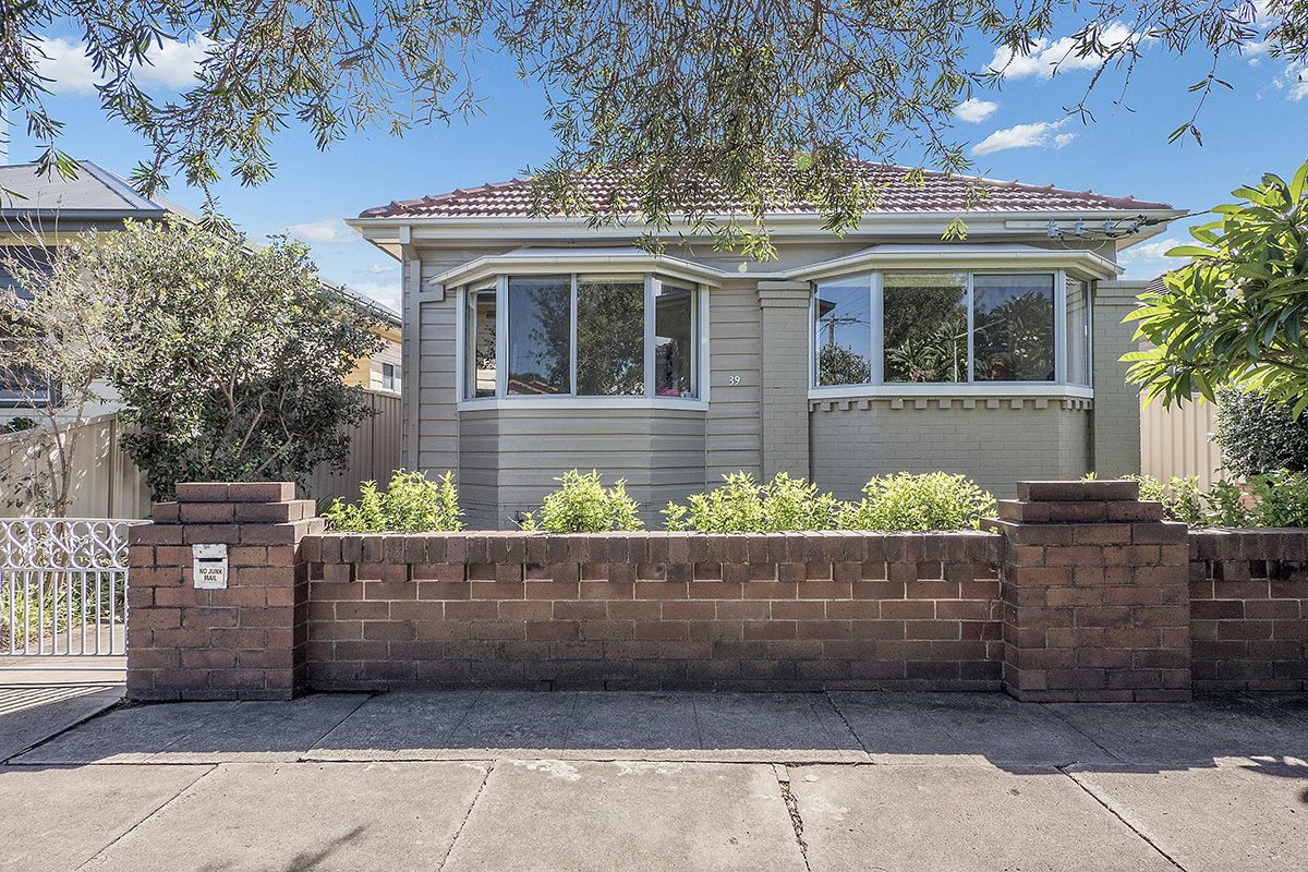 39 Mabel Street, Georgetown NSW 2298, Image 0