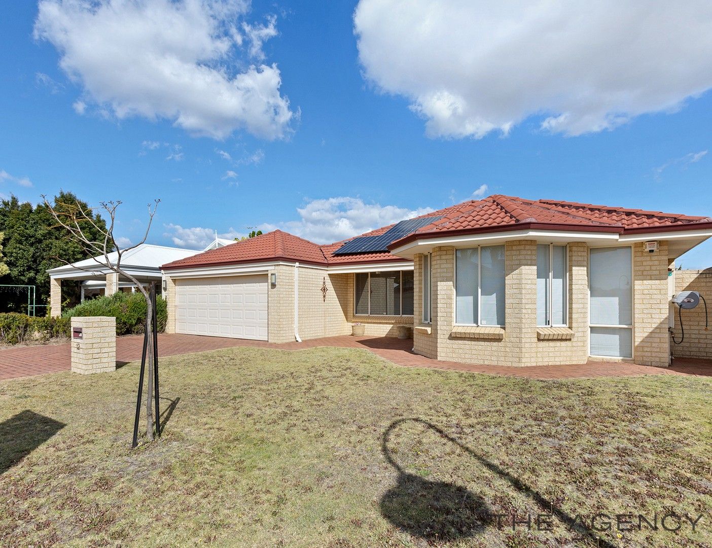4 bedrooms House in 12 Audley Place CANNING VALE WA, 6155