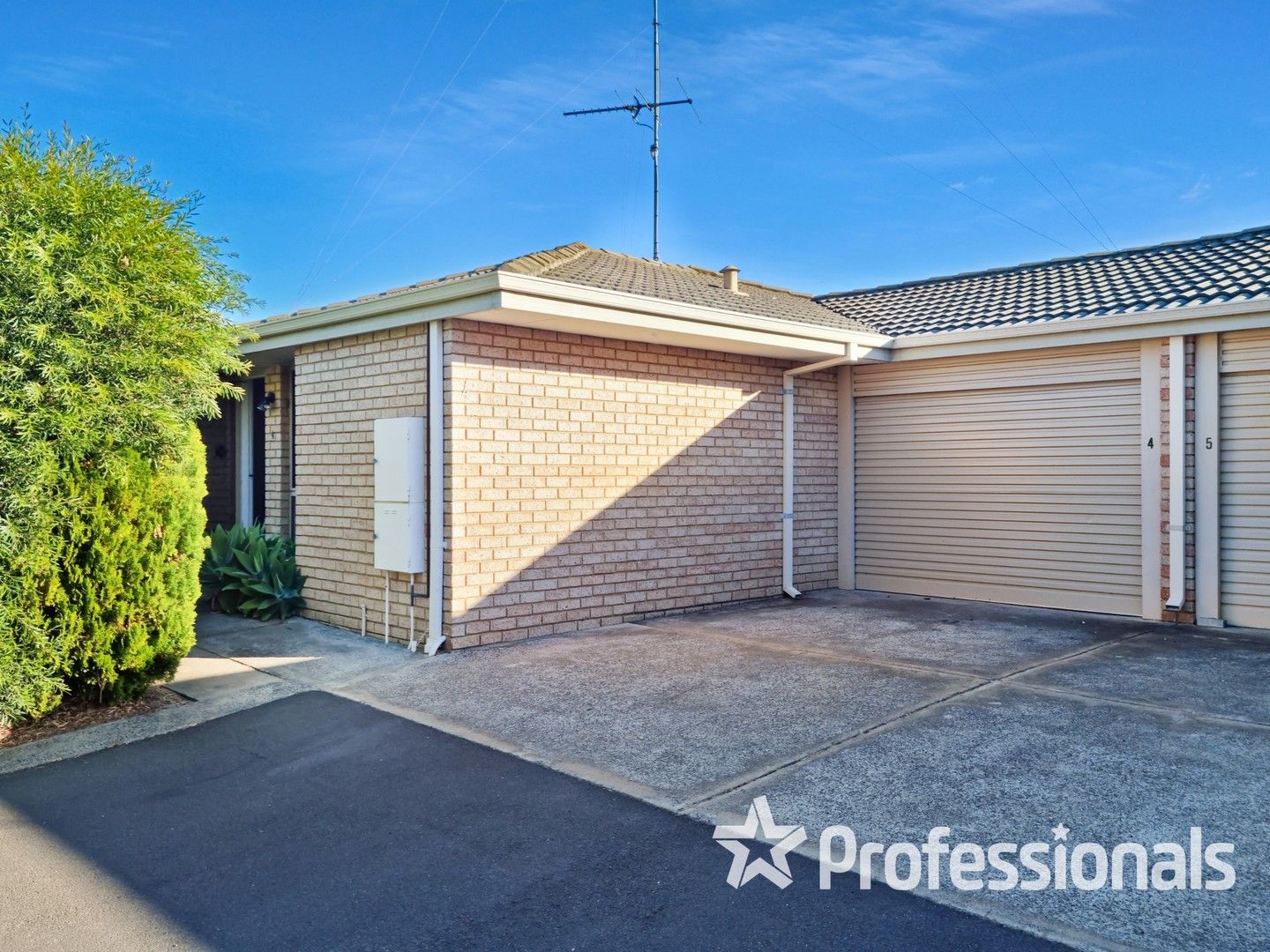 4/104 Paris Road, Australind WA 6233, Image 0