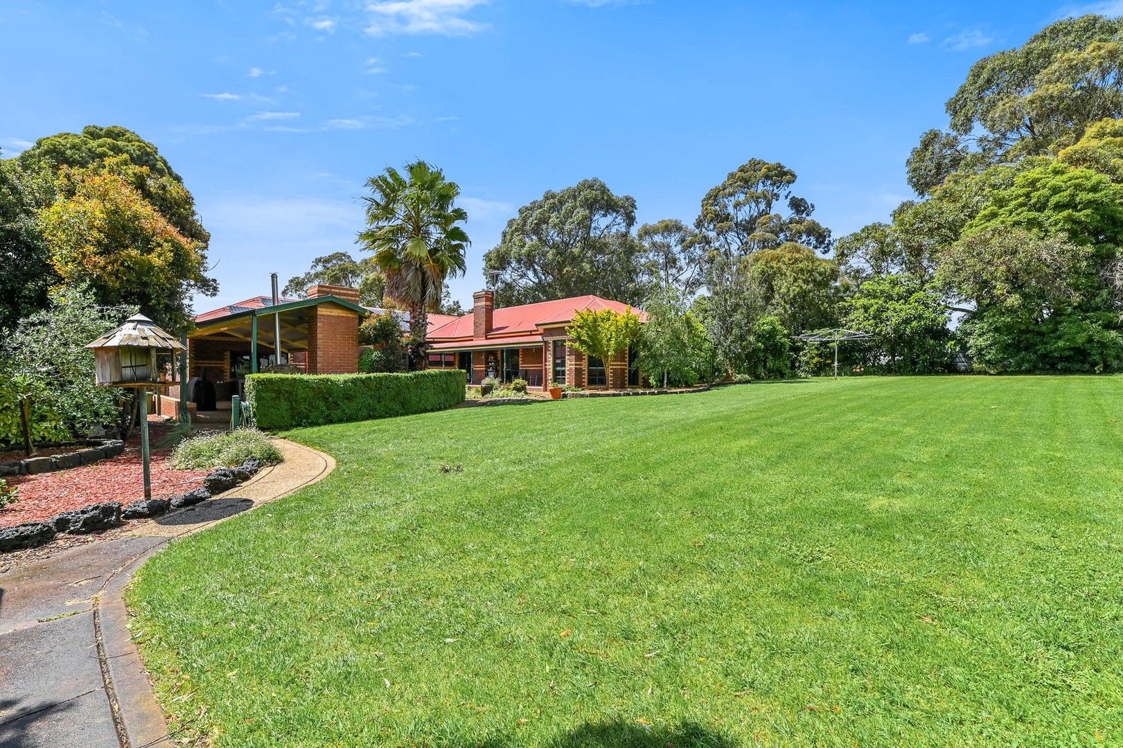 Sold 5557 Stoney Creek Road, Beaconsfield Upper VIC 3808 on 25 Jan