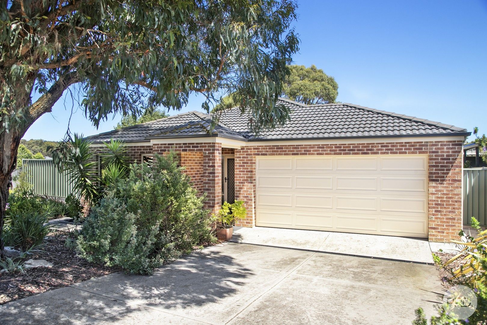 6 Rattray Court, Canadian VIC 3350, Image 0