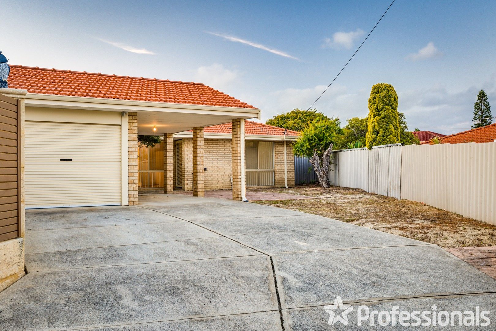 3 bedrooms House in 6B Cupar Close BELDON WA, 6027