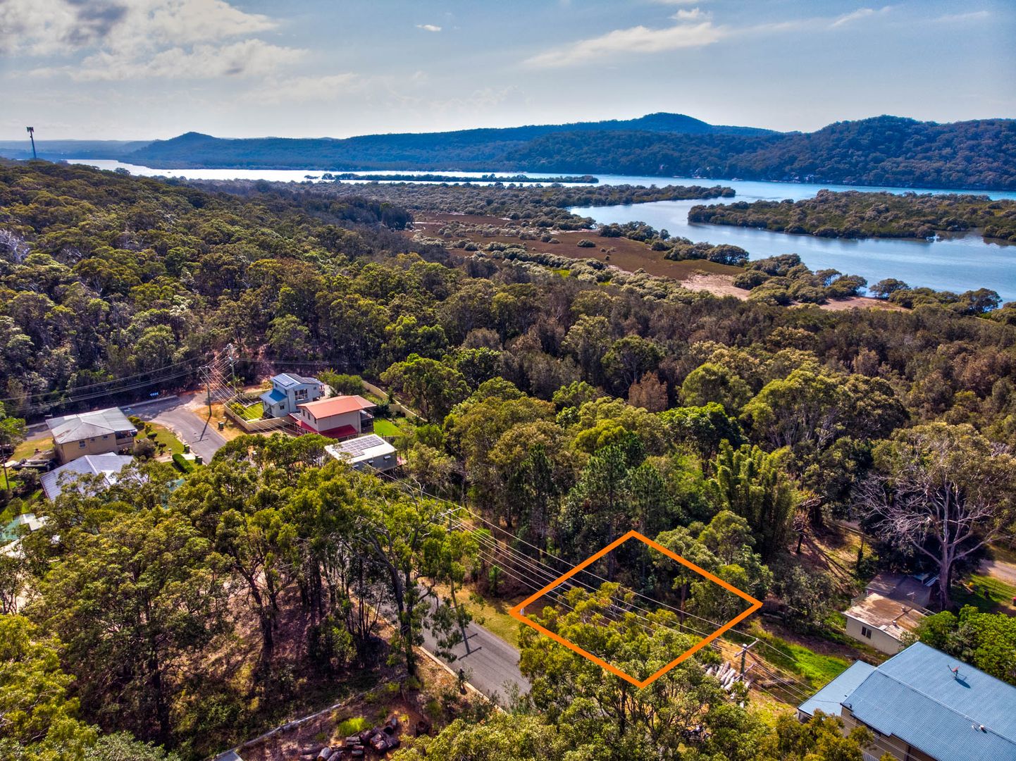 12 Crescent Drive, Russell Island QLD 4184