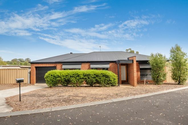 Picture of 1/20 Oneill Street, NORTH BENDIGO VIC 3550