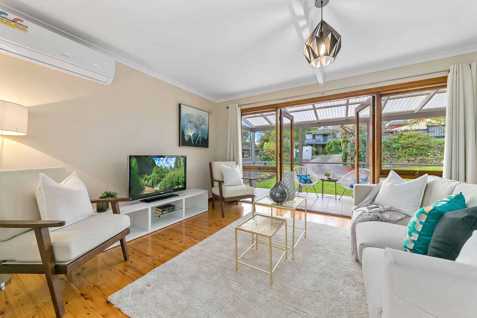 3 Simon Place, Hornsby Heights NSW 2077, Image 2