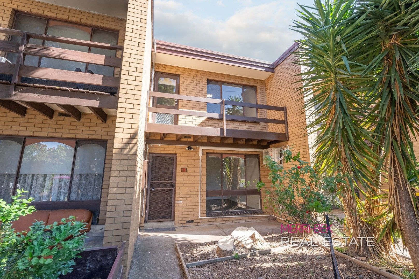 2 bedrooms Townhouse in 3/170-174 Cumberland Road PASCOE VALE VIC, 3044
