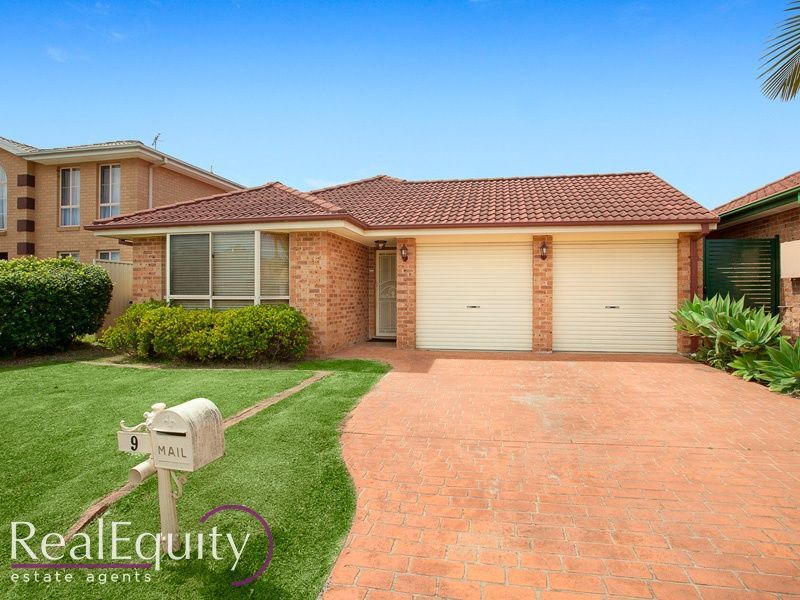 9 Todd Court, Wattle Grove NSW 2173, Image 0