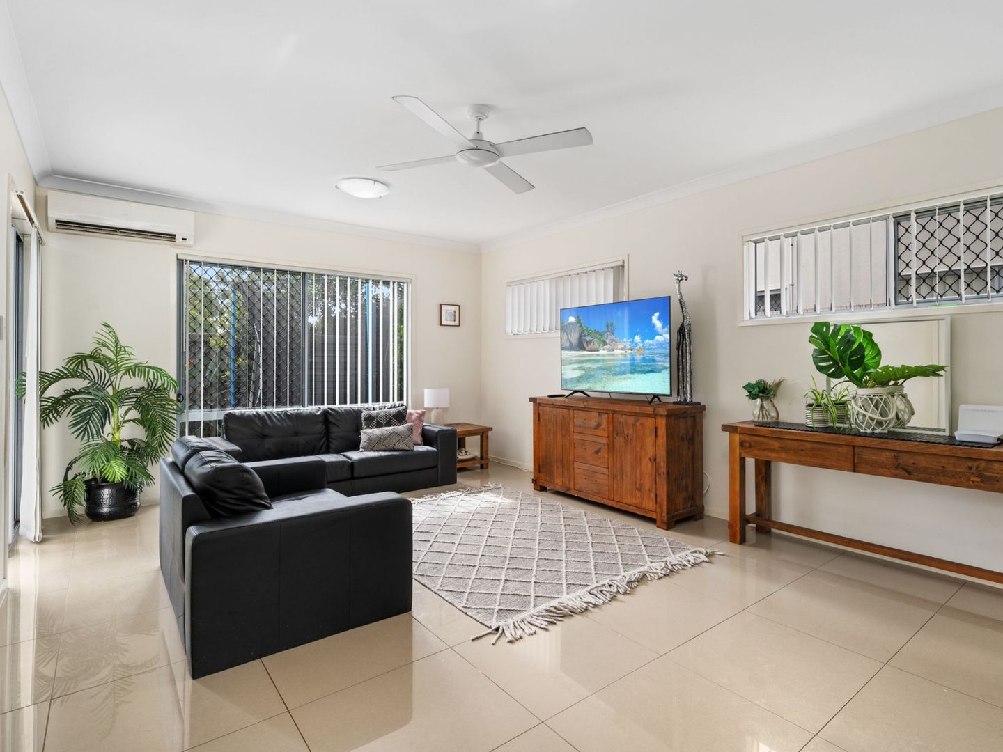 25/12 Singh St, Wynnum West QLD 4178, Image 2