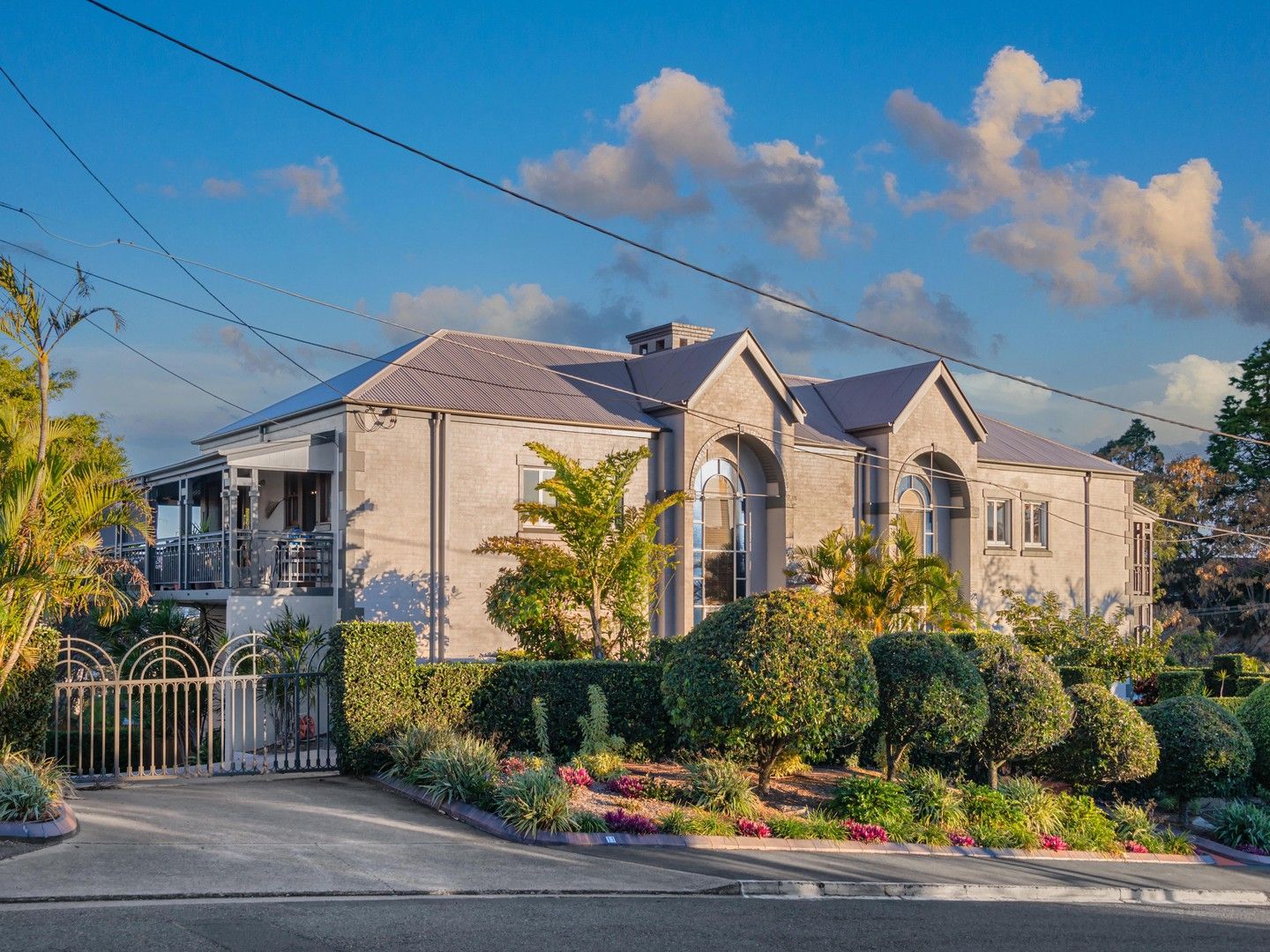 3 bedrooms Apartment / Unit / Flat in 2/1 Upper Clifton Terrace RED HILL QLD, 4059