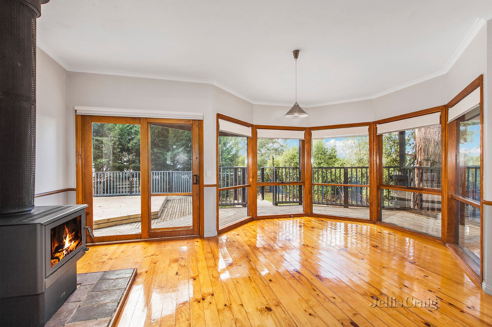 21 South Road, Woodend VIC 3442, Image 1