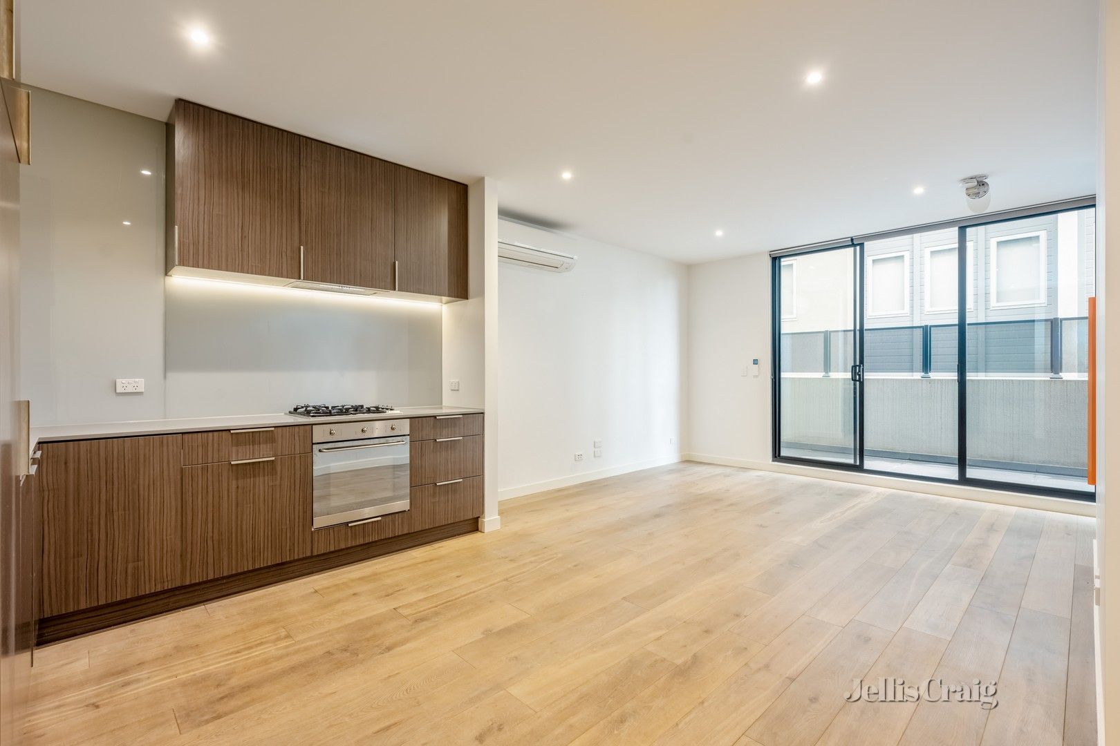 203/20 Napier Street, Essendon VIC 3040 Apartment For Rent 450