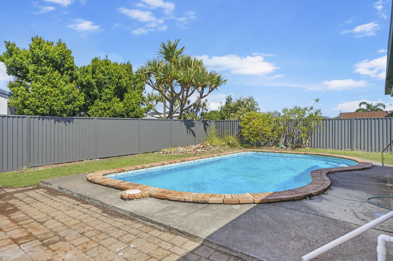 12 Bowline Road, Mermaid Waters QLD 4218, Image 2