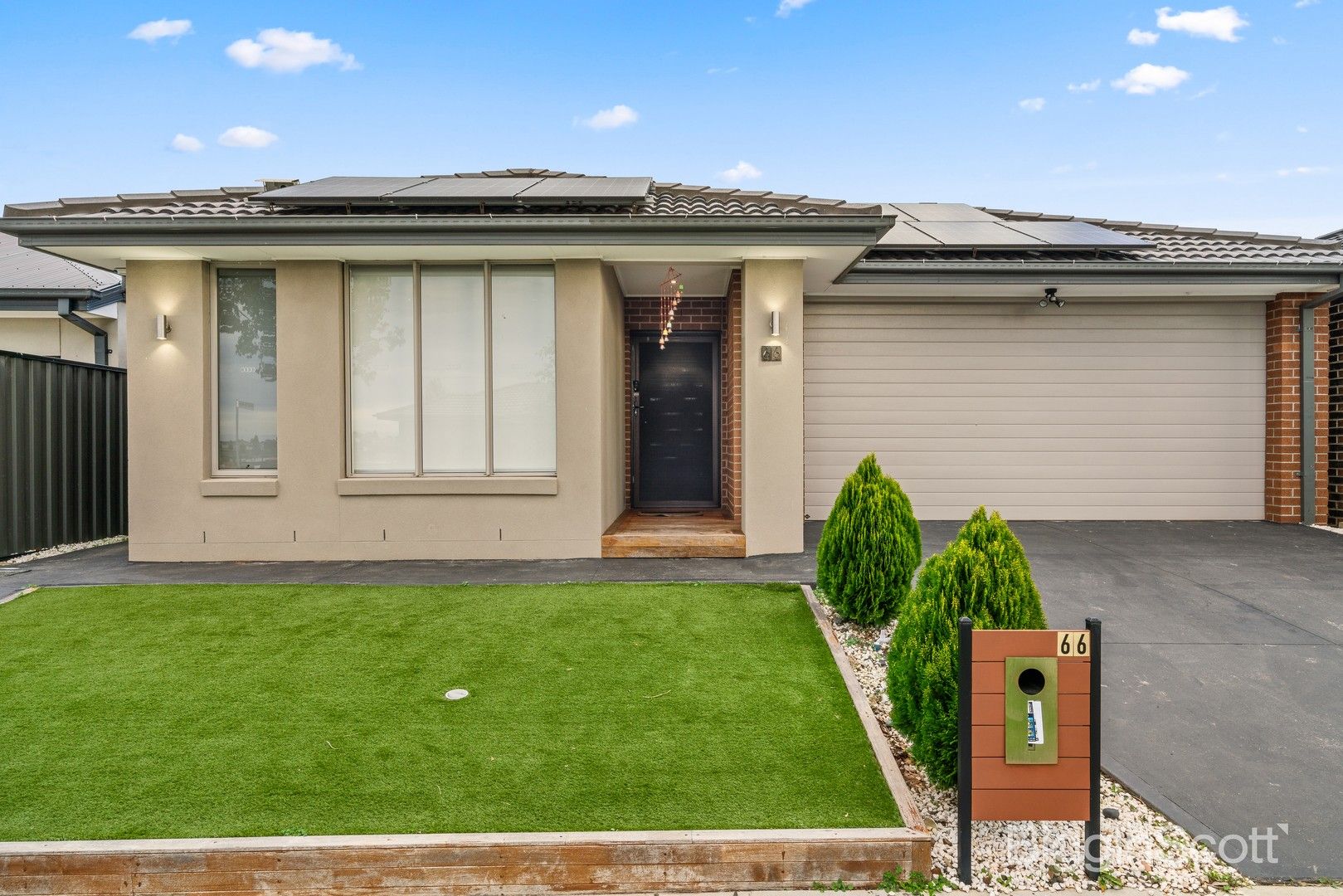 4 bedrooms House in 66 STANHOPE ROAD TARNEIT VIC, 3029