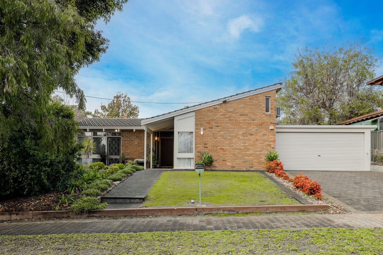 1 Silverdale Crescent, Bellevue Heights SA 5050, Image 0
