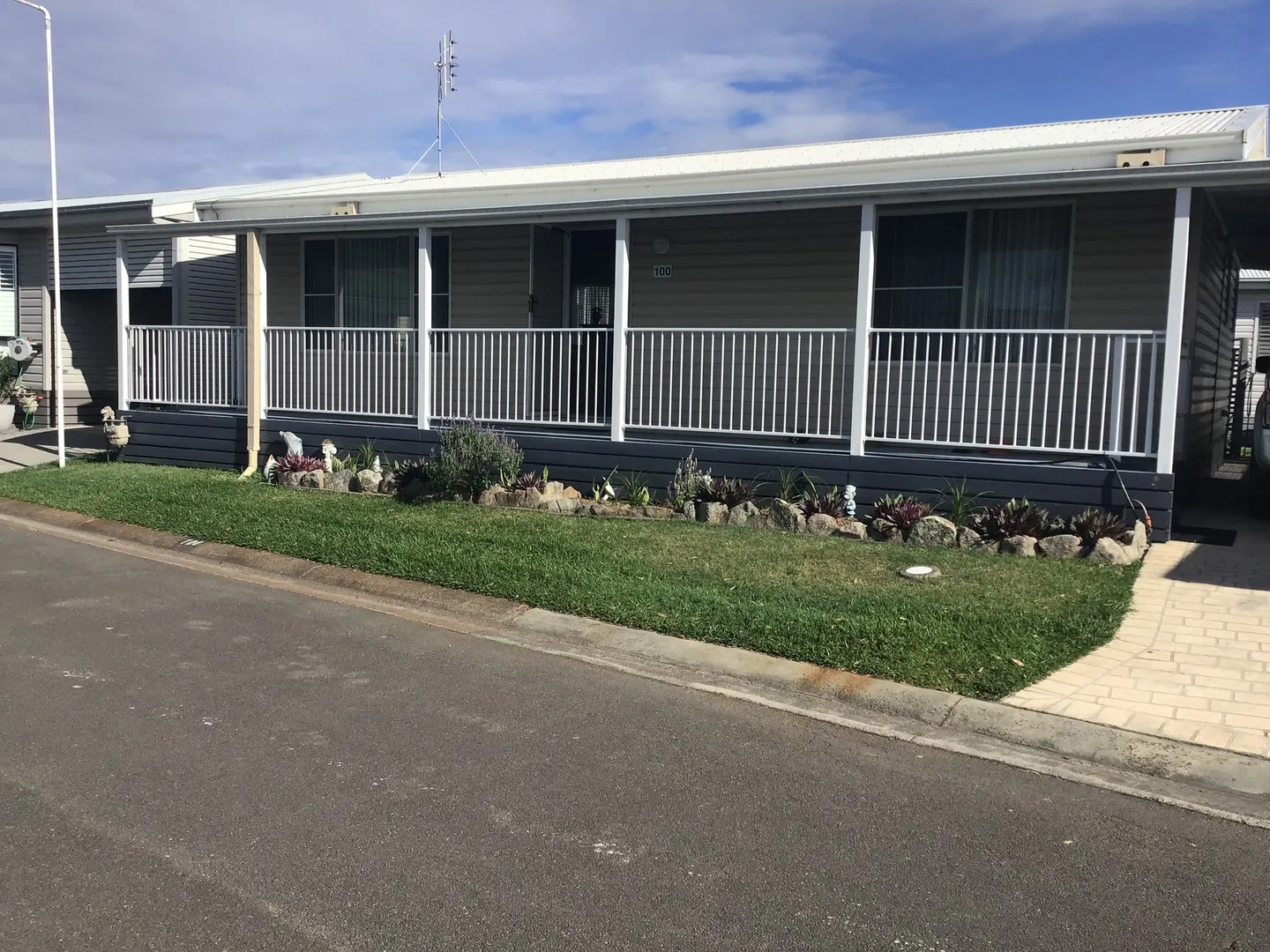Sunstrip Village - Site 100, Blacksmiths