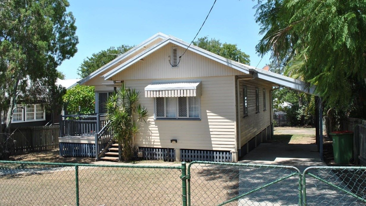 4 bedrooms House in 39 Samford Road LEICHHARDT QLD, 4305