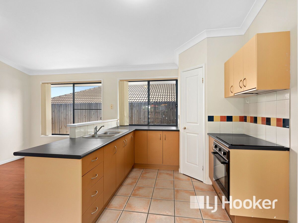 8 Bensley Place, Riverhills QLD 4074, Image 1