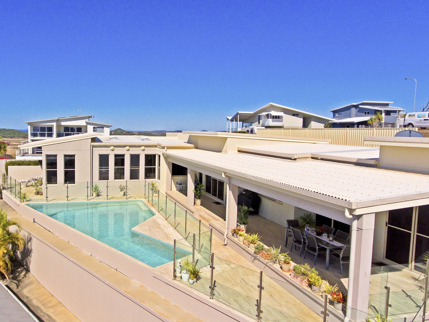 12 Buccaneer Avenue, Lammermoor Property History & Address Research