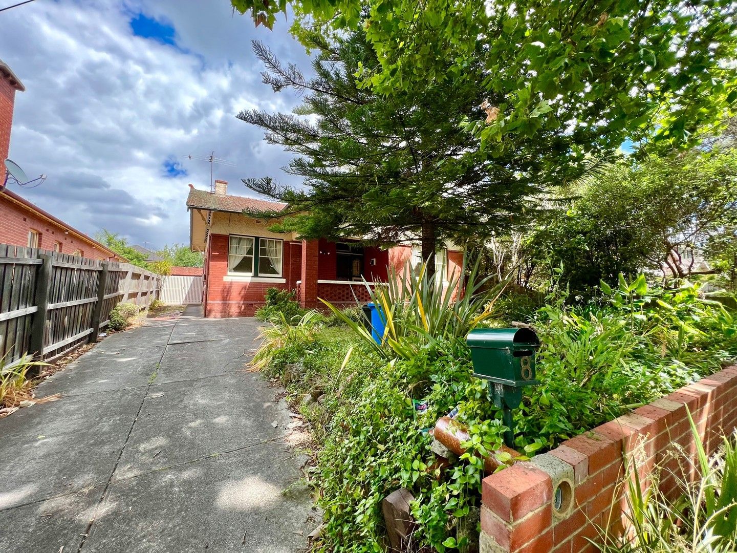 3 bedrooms House in 8 Radnor St CAMBERWELL VIC, 3124