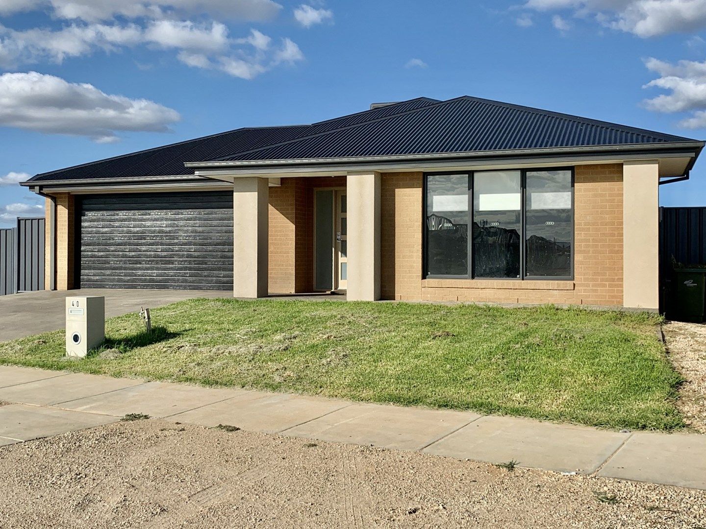 4 bedrooms House in 40 Grevillea Street ECHUCA VIC, 3564