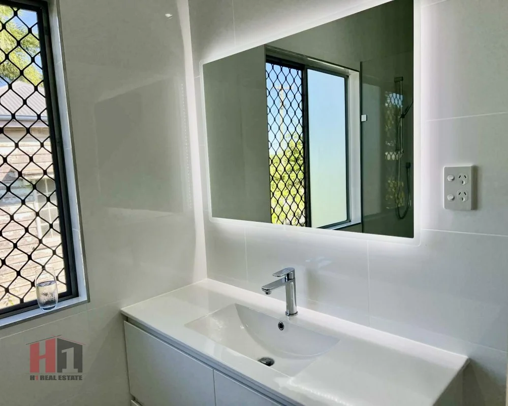 Additional image 10 of 842 Wynnum Road, Cannon Hill QLD 4170