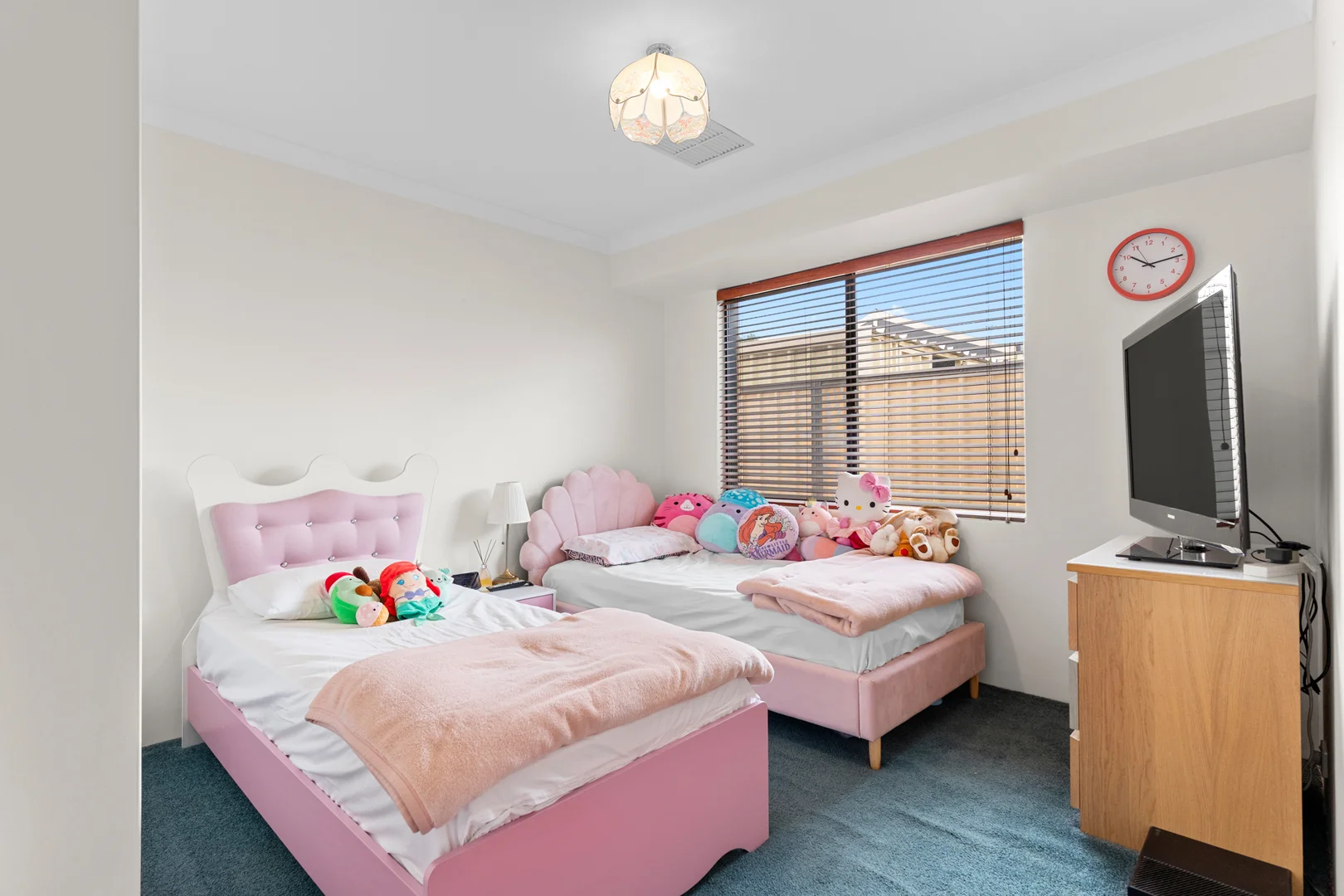 Additional image 10 of 8 Deanmore Bend, Hammond Park WA 6164