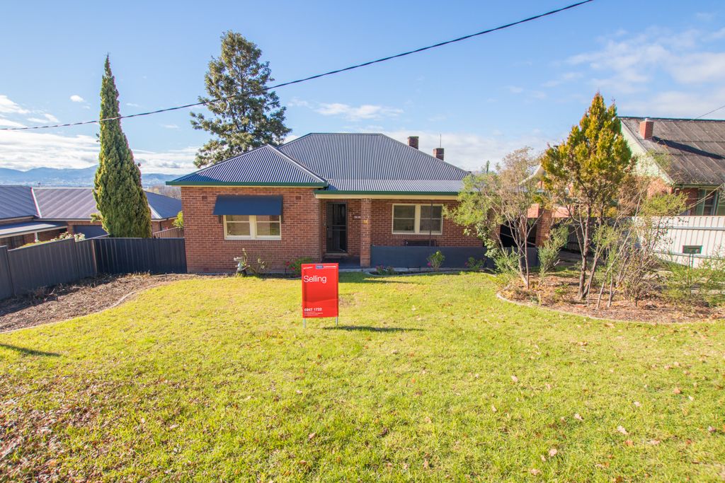 38 Lambie Street, Tumut NSW 2720, Image 0