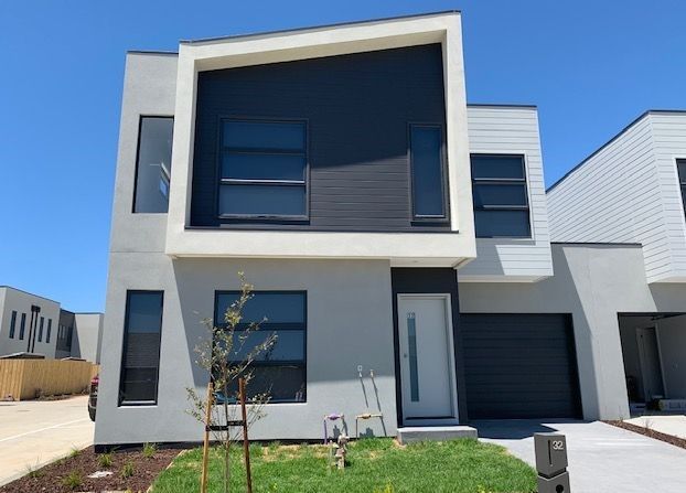3 bedrooms Townhouse in 32 Stature Avenue CLYDE NORTH VIC, 3978