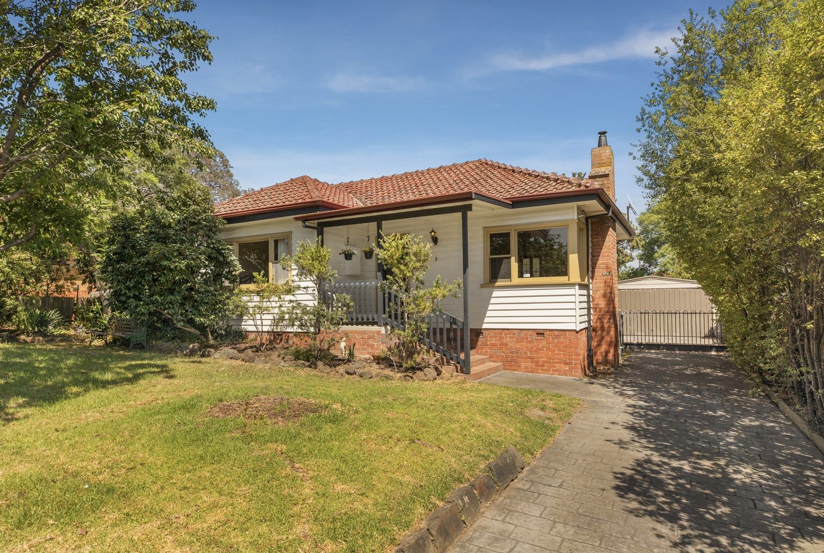 3 Phillip Avenue, Box Hill North VIC 3129, Image 2