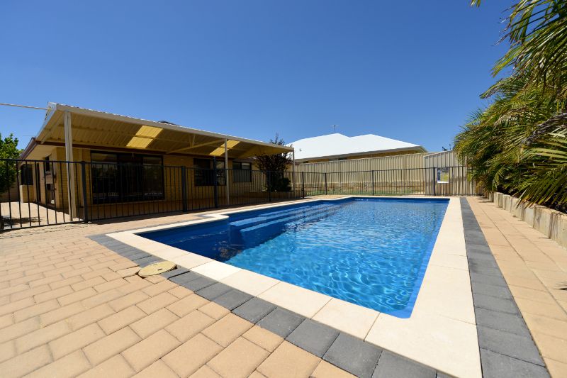 25 Wicklow Circle, DARCH WA 6065, Image 0