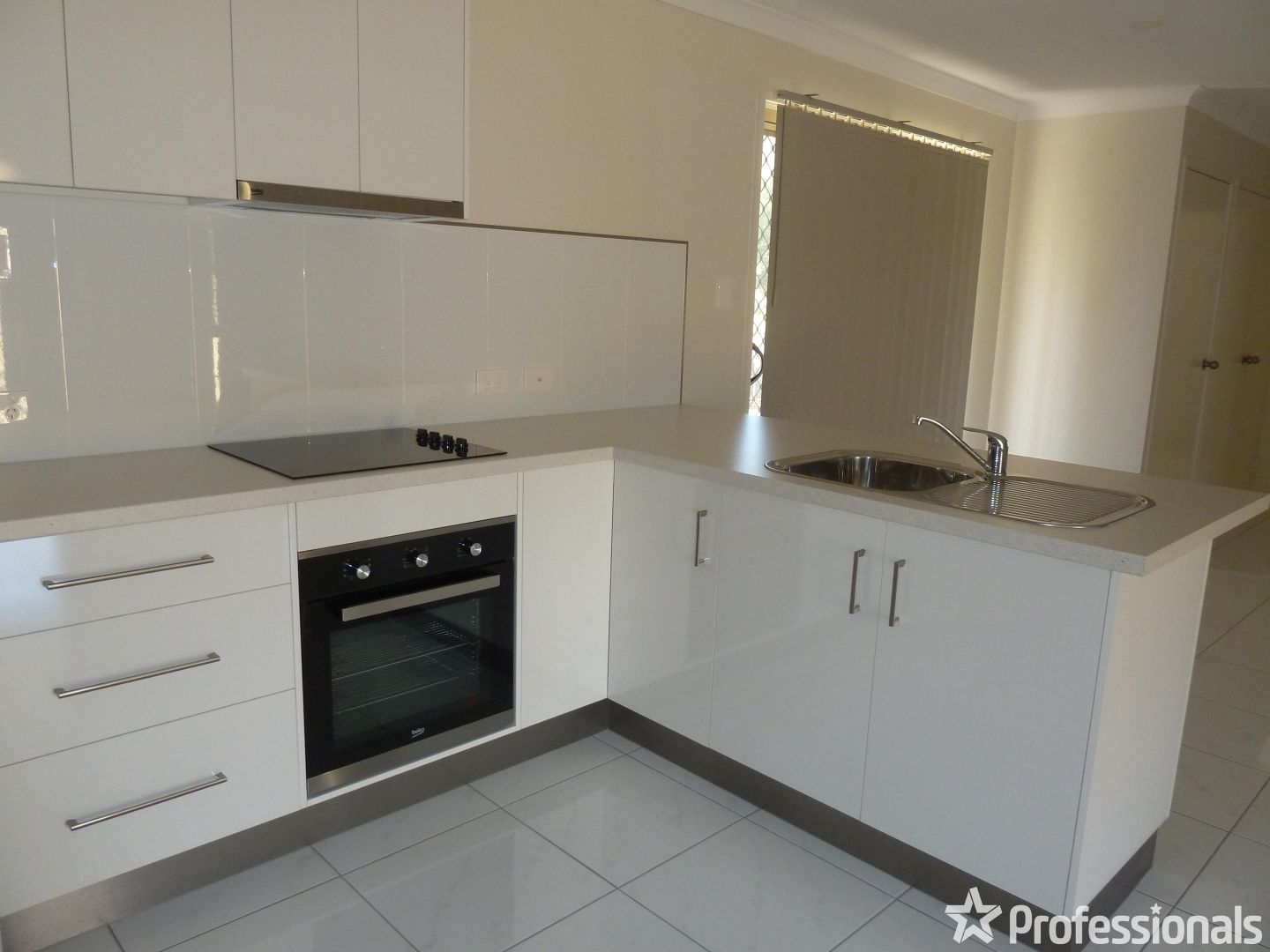 1 Ohlaf Street, Moore Park Beach QLD 4670, Image 2