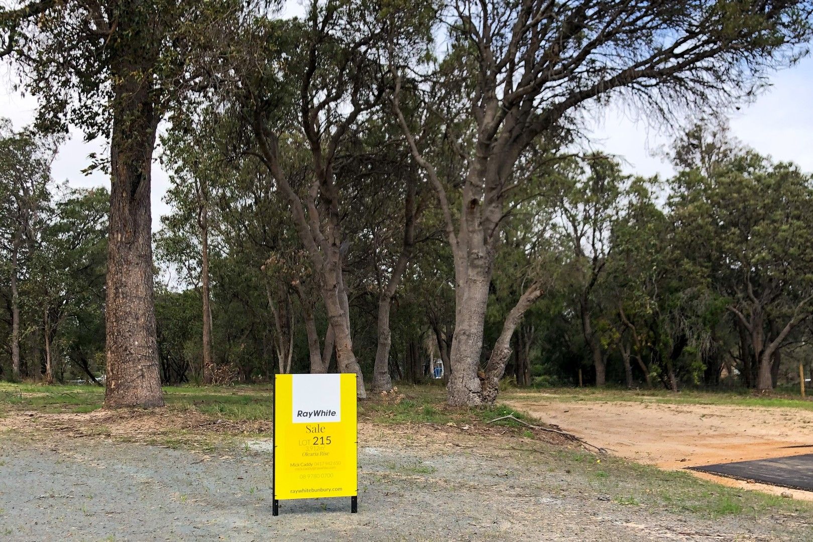 Vacant land in Lot 215 Olearia Court, GELORUP WA, 6230