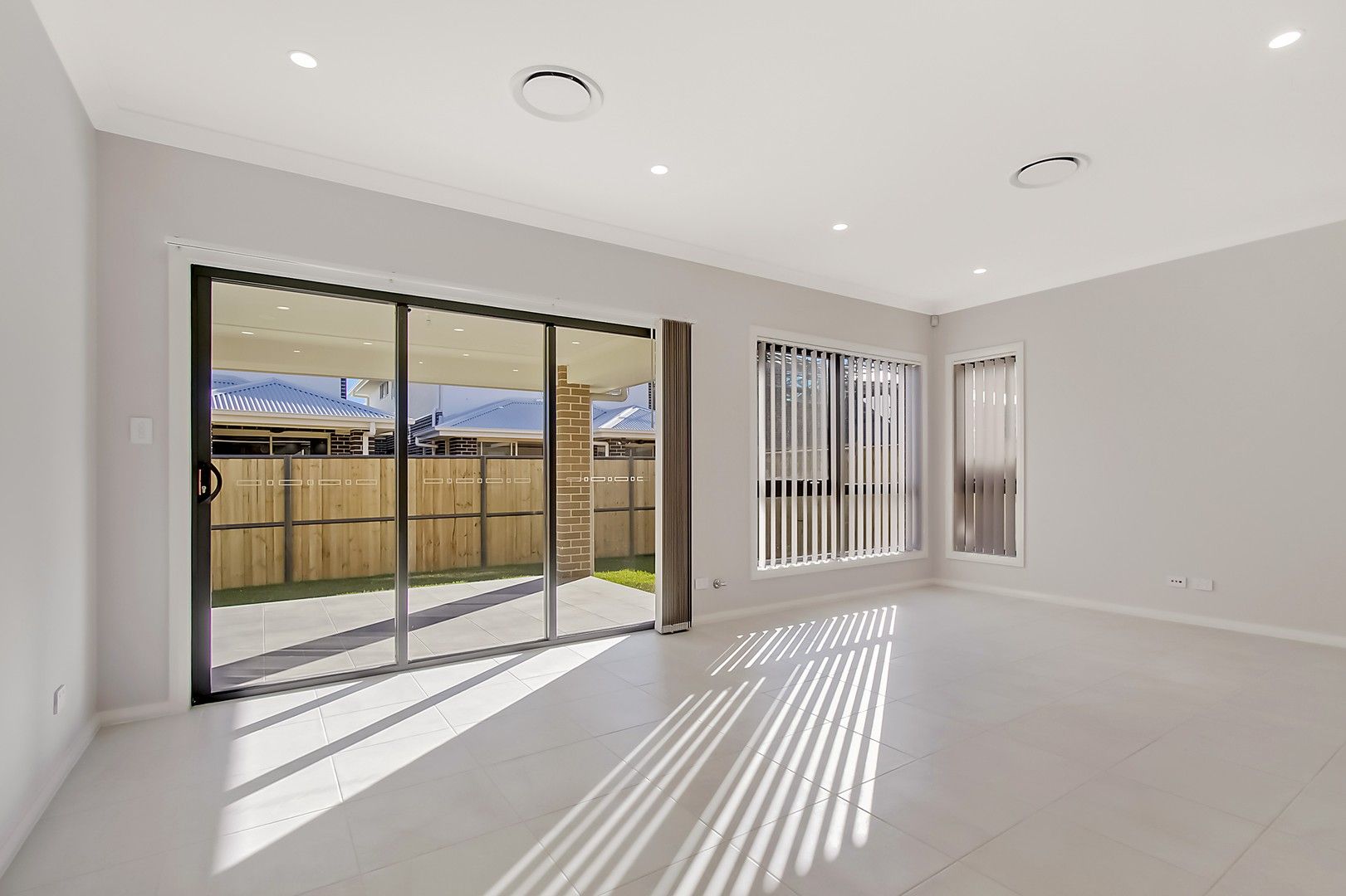 4 bedrooms House in 15 Myna Street MARSDEN PARK NSW, 2765