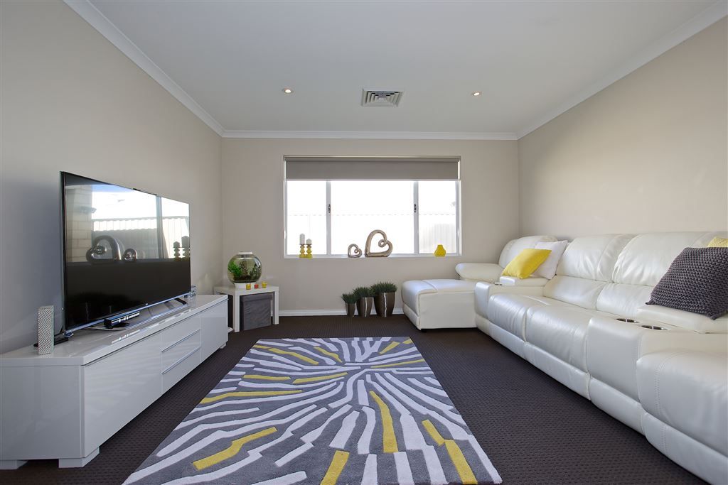 29 Descanso Loop, Aubin Grove WA 6164, Image 2