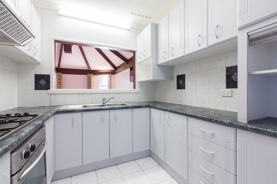 4 bedrooms House in 3 Brendon Way KARRINYUP WA, 6018