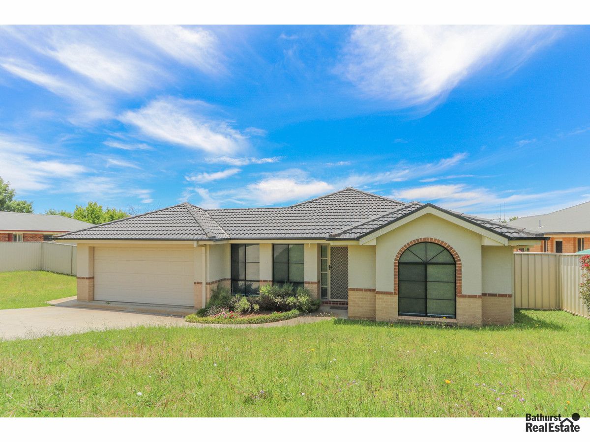 11 Howarth Close, Abercrombie NSW 2795