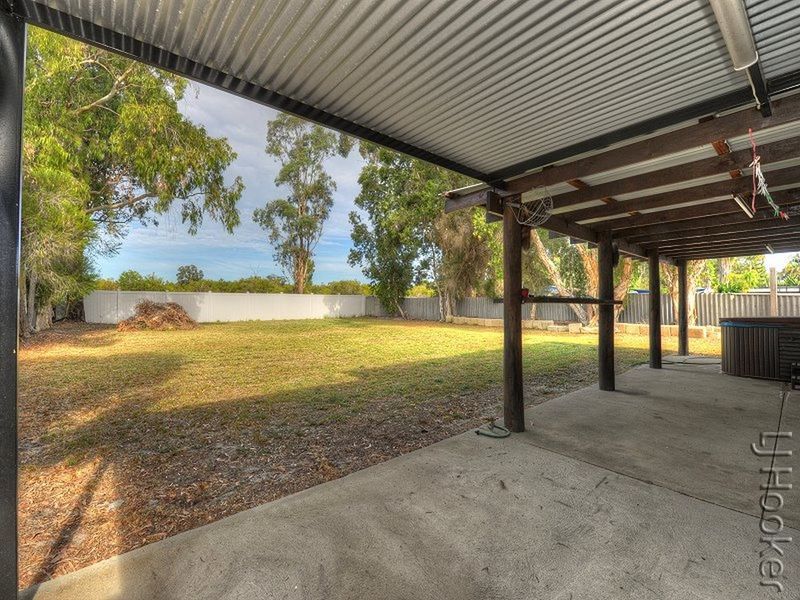 52 Murray Bend Drive, RAVENSWOOD WA 6208, Image 2