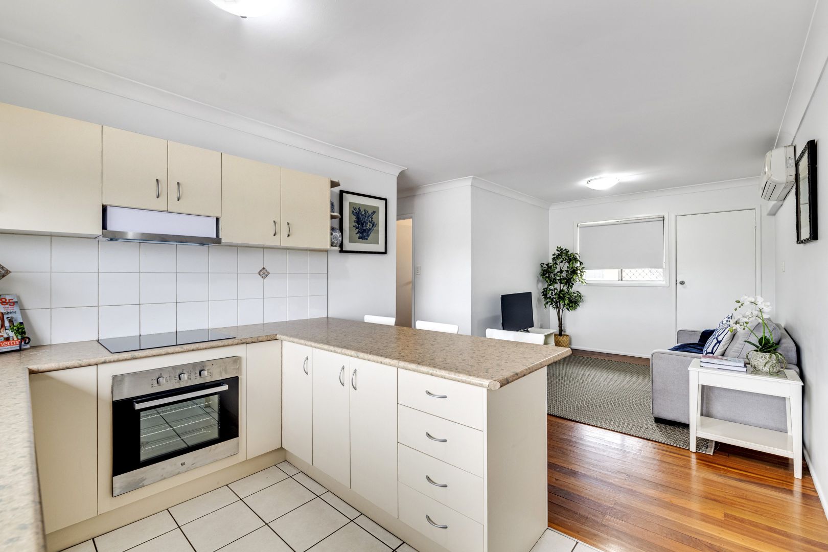 Unit 1/143 Old Cleveland Rd, Stones Corner QLD 4120, Image 1