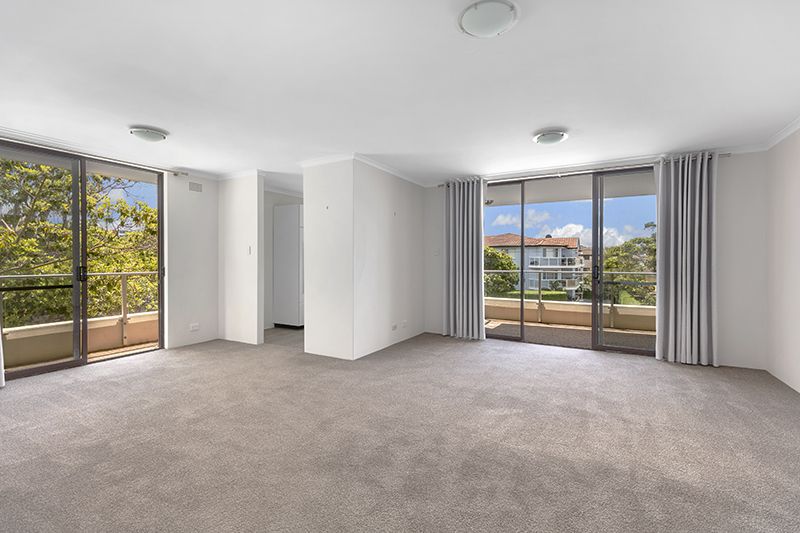 2 bedrooms Apartment / Unit / Flat in 13/131 Pacific Parade DEE WHY NSW, 2099