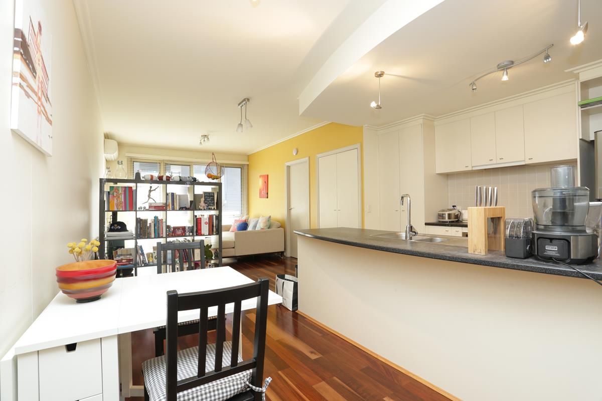3 bedrooms Apartment / Unit / Flat in 58/108 Greville Street PRAHRAN VIC, 3181