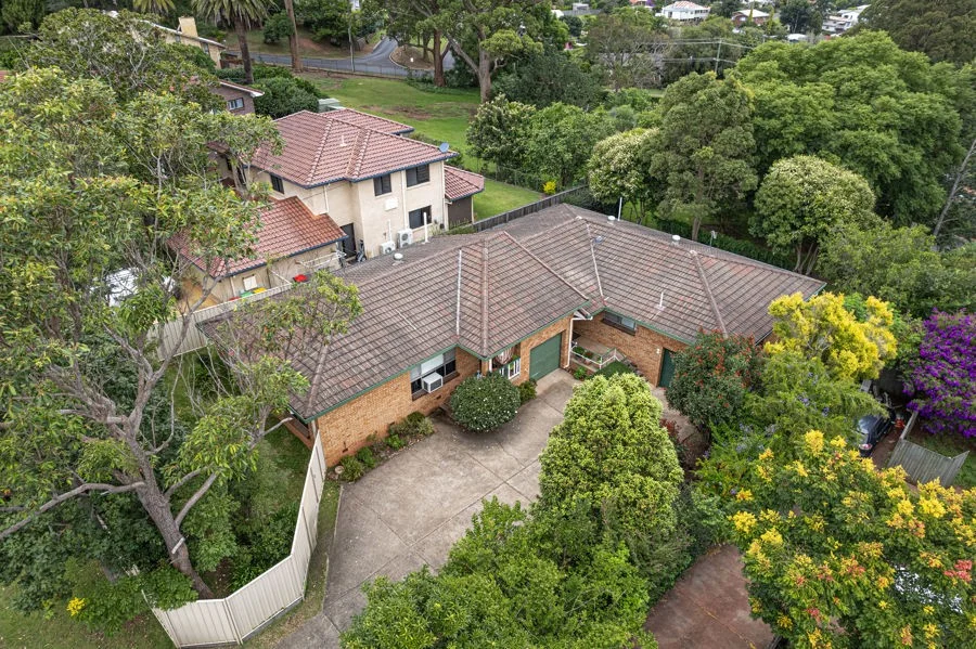 Unit 1 & 2 8 Spies Court, Mount Lofty QLD 4350