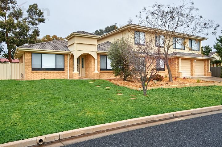 2 Kaldari Crescent, Glenfield Park NSW 2650, Image 0