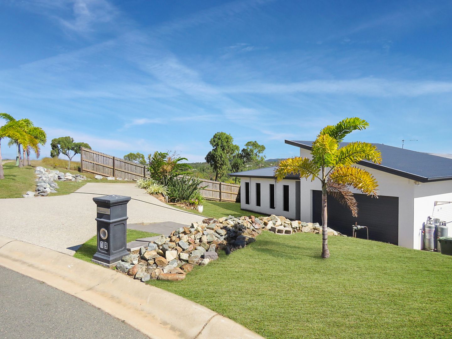 19 Harbour View Terrace, Bowen QLD 4805