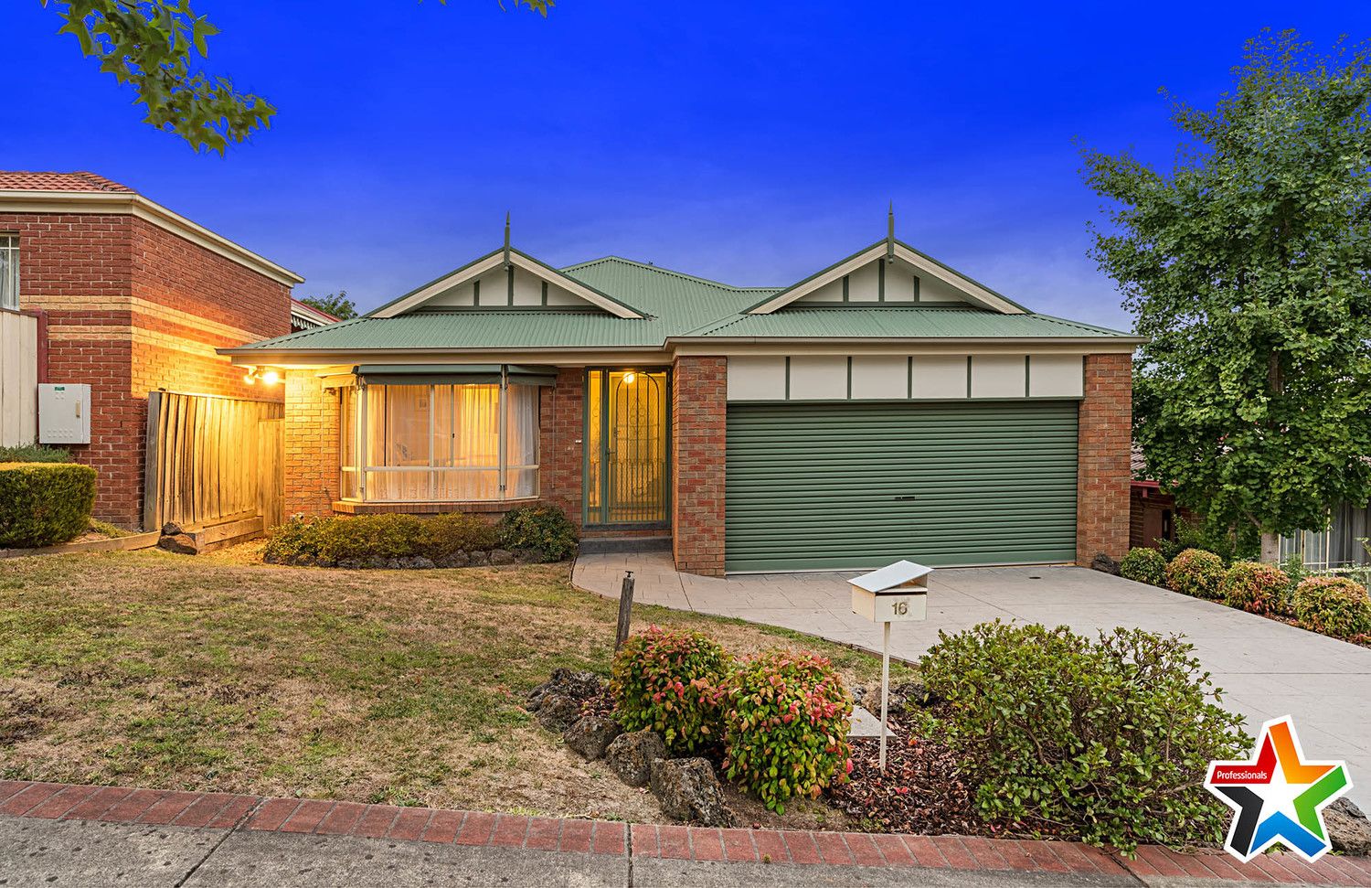 16 Nellie Court, Chirnside Park VIC 3116, Image 0